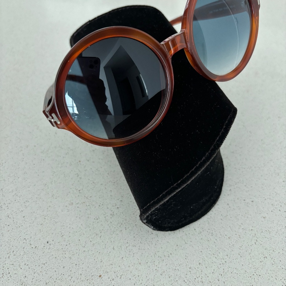Tom Ford Sunglasses - Picture 5 of 7